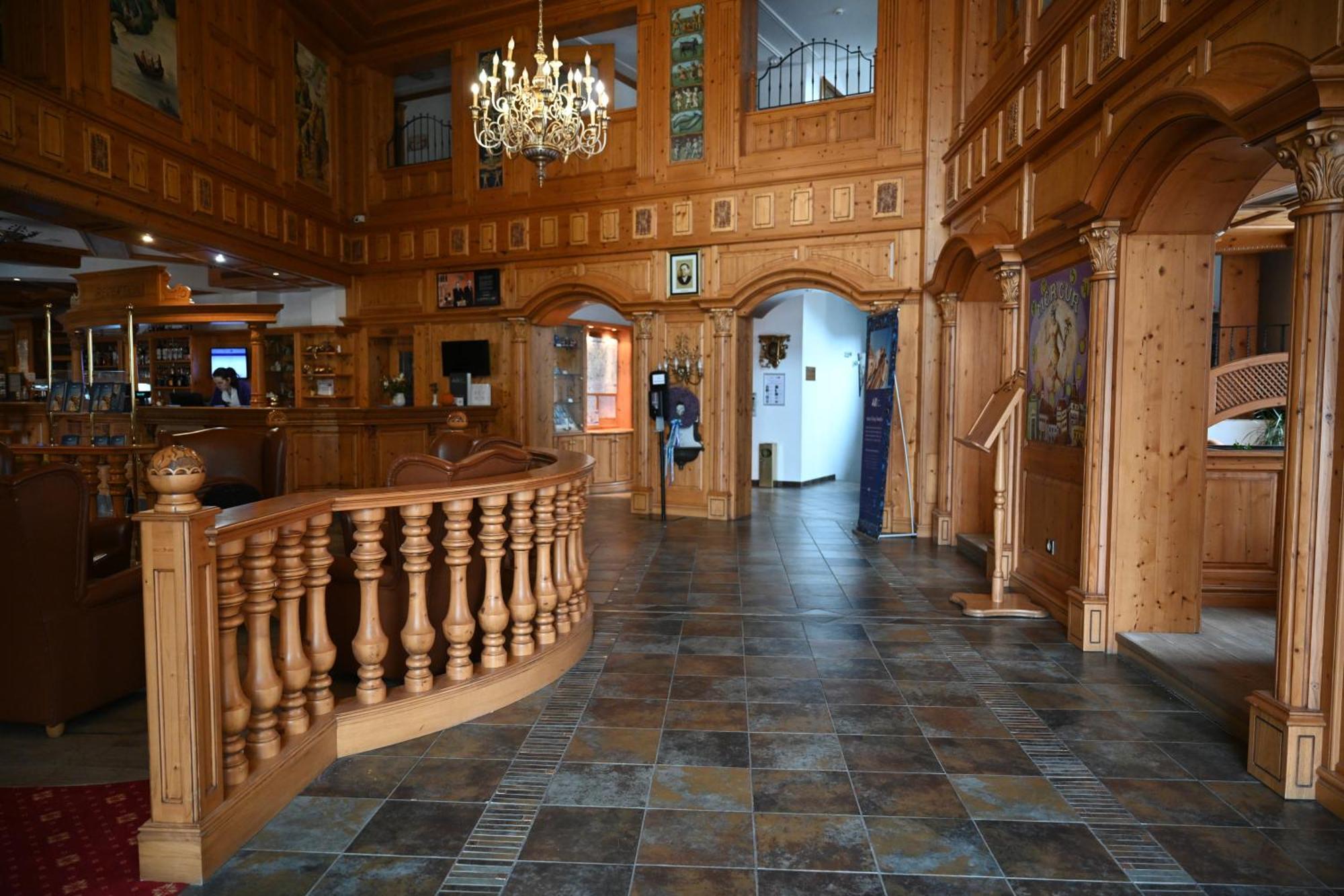Mercure Sighisoara Binderbubi Hotel & Spa מראה חיצוני תמונה